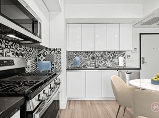 Elm Wood, Los Angeles, CA 90004