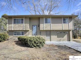 2325 N 189th Cir, Omaha, NE 68022