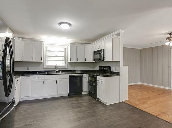 2nd image of 4008 Devonshire Dr