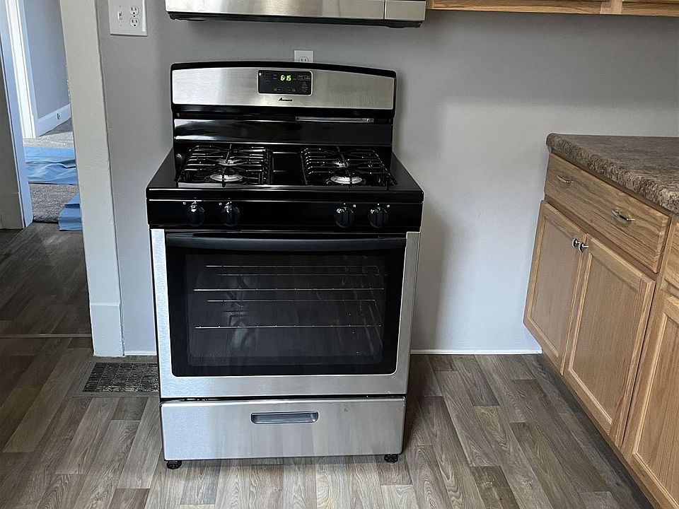Kitchen stove and microwave