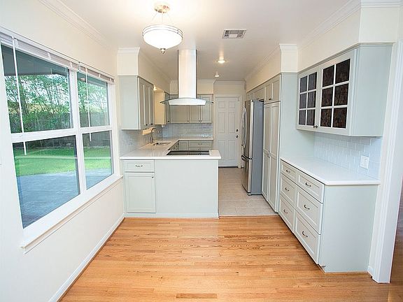 Kitchen with breakfast area