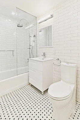 Rented by Veracity NYC LLC | media 13