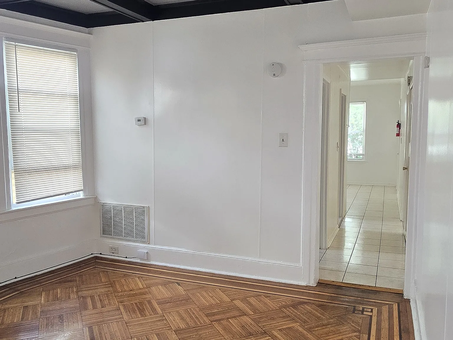 3 bed, 1000 sqft, $1,875 — Photo 2