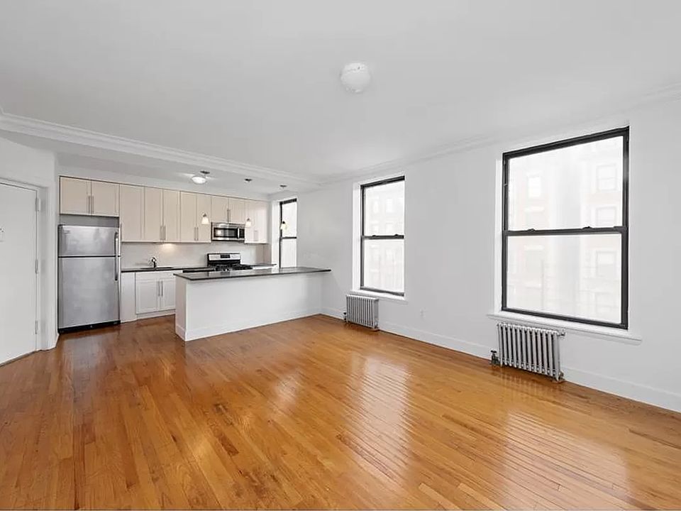 1st image of 417 Manhattan Ave APT 8