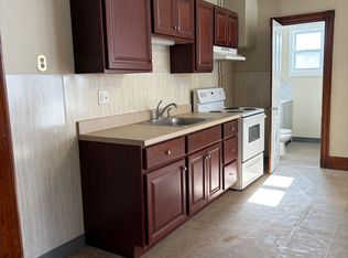 712 Main St #712B, Tatamy, PA 18085