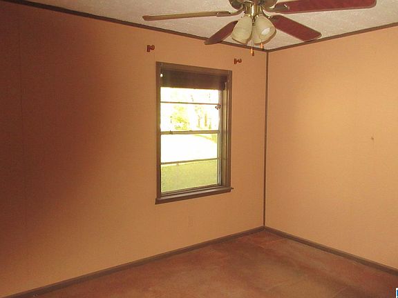 5th image of 48 Wilkes Cir