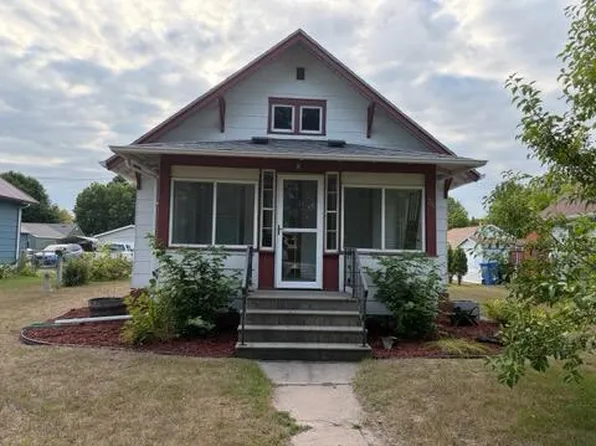 209 6th St SE, Barnesville, MN 56514