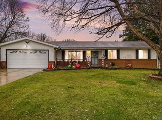 1203 Arrowhead Dr, Burton, MI 48509