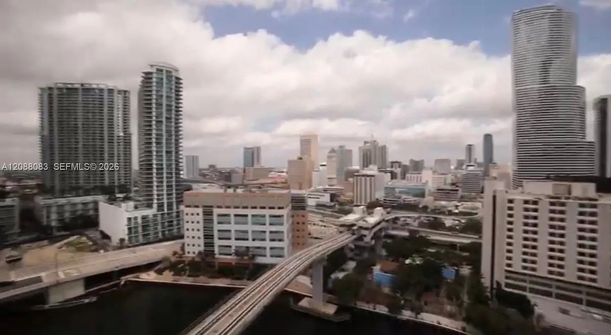 Brickell On The River N T — Photo 2