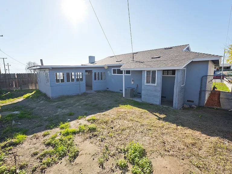 2205 Fairfax Rd — Photo 18