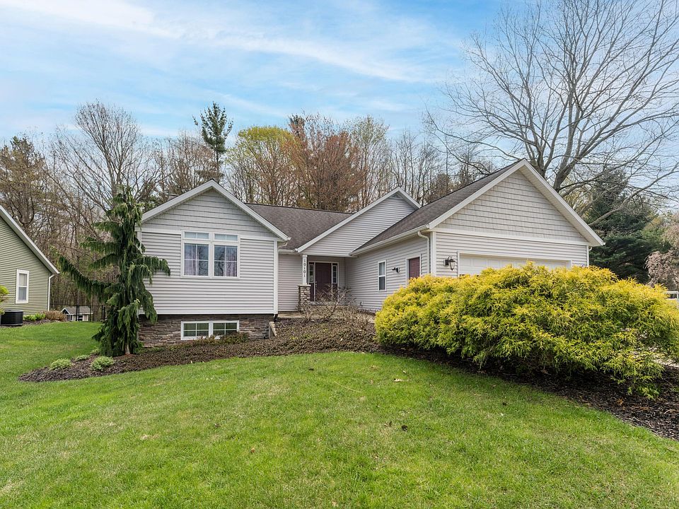 1st image of 10101 Compton Dr #10
