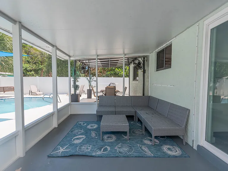 347 S Lakeside Dr — Photo 32