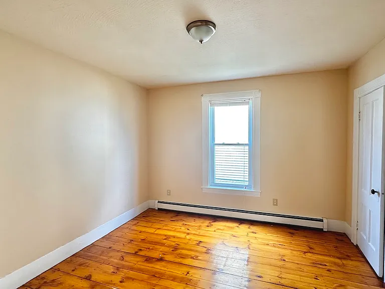 282 Dubuque St #1R — Photo 8