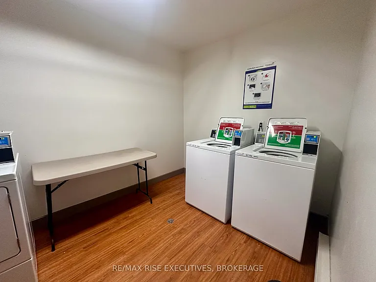 1020 Pembridge Cres #301 — Photo 17