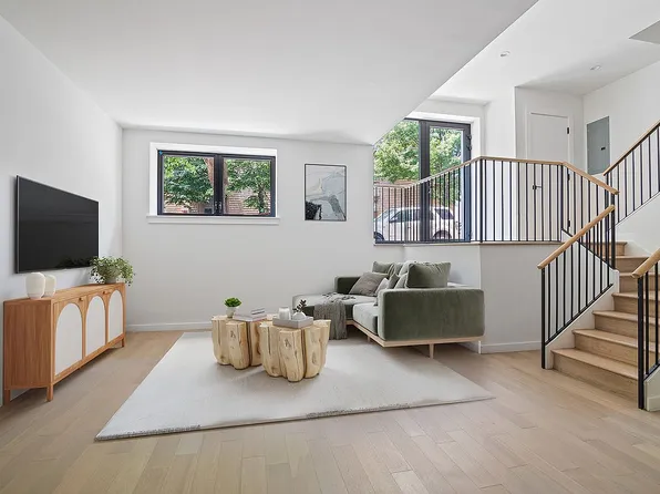 1080 Lorimer St APT 1A, Brooklyn, NY 11222