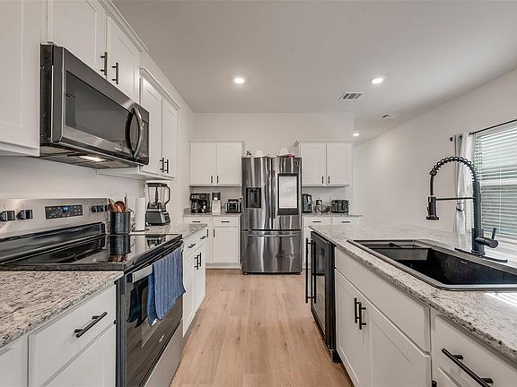 3rd image of 1450 Canongate Dr #1450