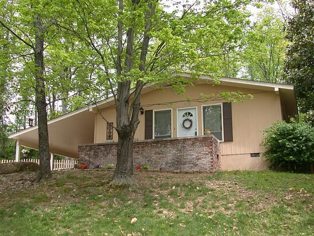 1st image of 825 Texas Ave