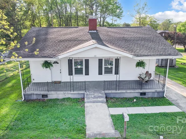 26 Park Dr, Gastonia, NC 28054