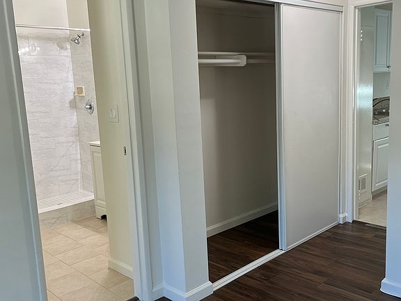 5th image of 6206-1 Hazeltine Ave #4