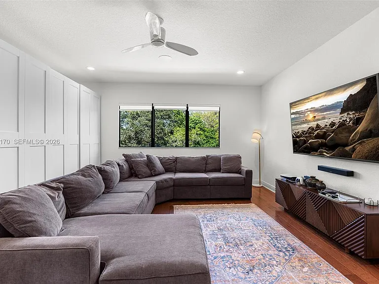10185 Cameilla St — Photo 27