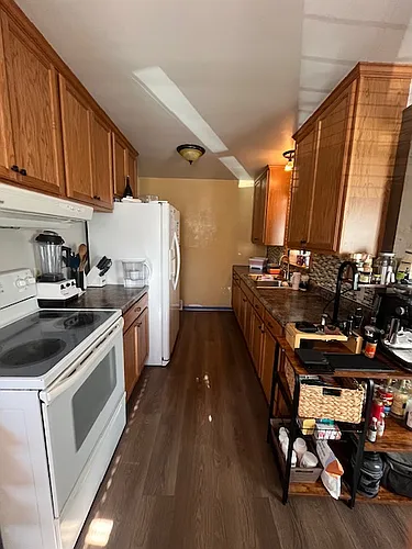 995 Van Buren Ave Photo 1