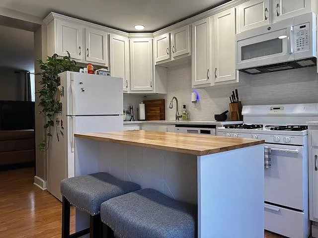 2515 Spring Way — Photo 10