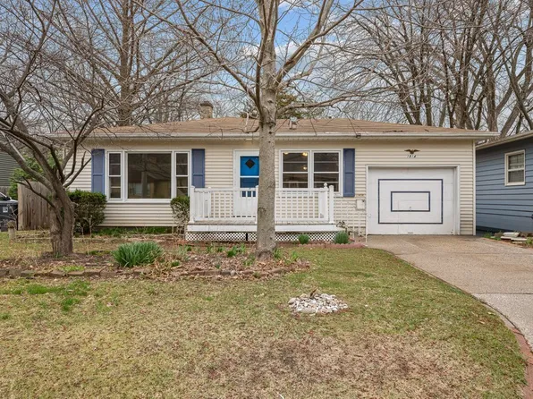1814 36th St, Moline, IL 61265