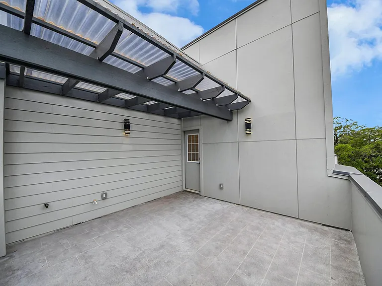 2709 Dennis St — Photo 45