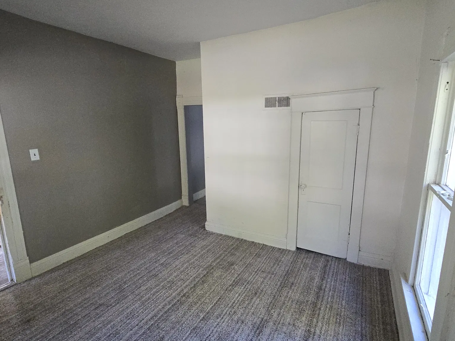 1 bed, 950 sqft, $625 — Photo 2