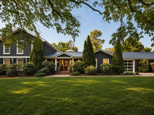 8016 Cloverland Dr, Nashville, TN 37211