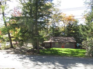 100 Lindys Dr, West Milford, NJ