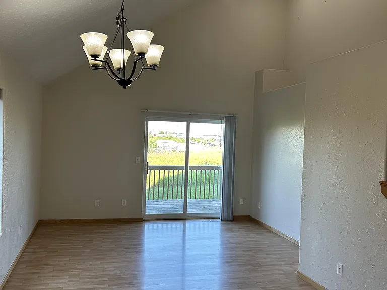 3240 E Capitol Ave — Photo 6