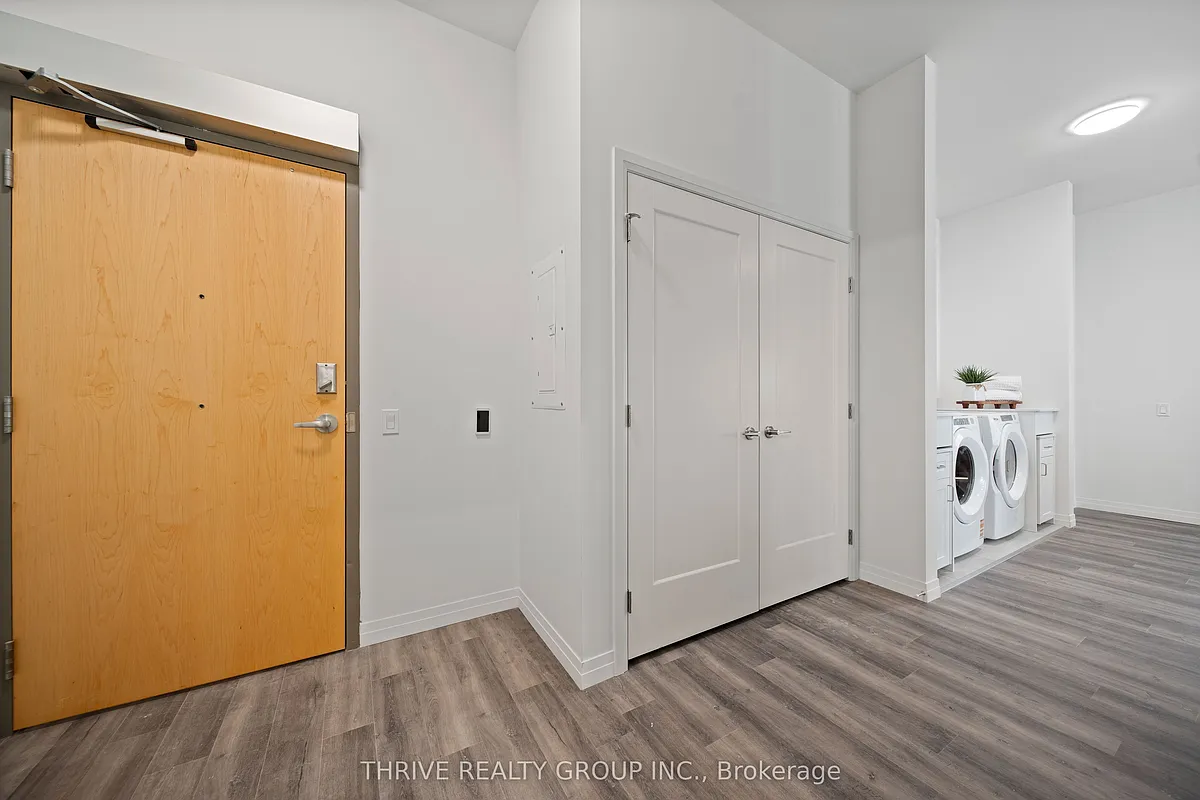 Building Photo - 373 Hill St #417