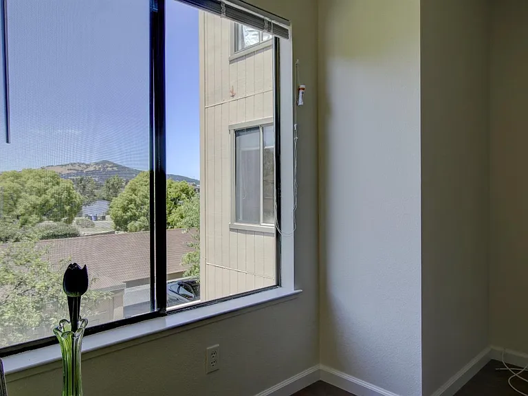 22 Lakeview Ct — Photo 12
