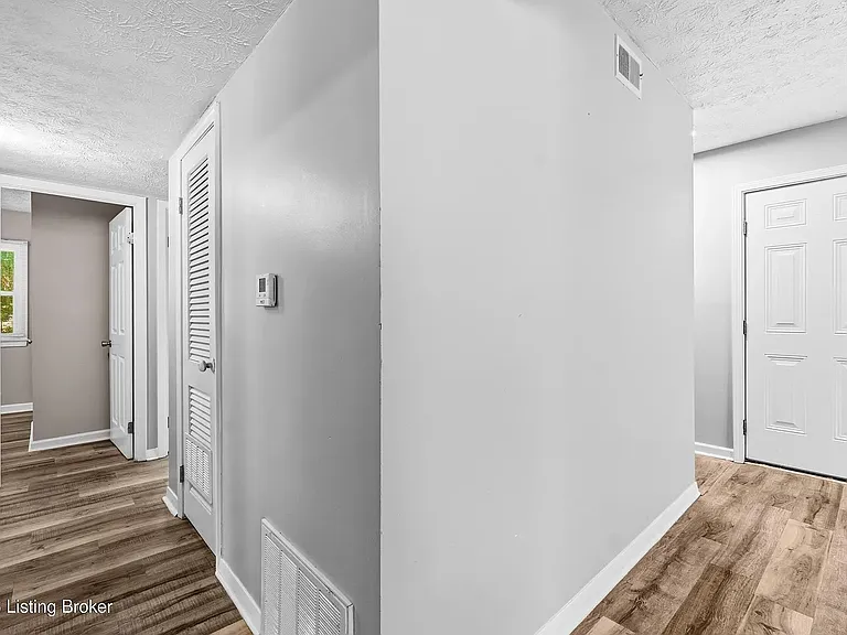 1037 Kaiser Ct — Photo 6