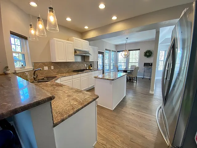 10 Langley Pl — Photo 11