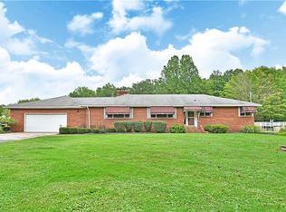 499 Obermiyer Rd, Brookfield, OH 44403