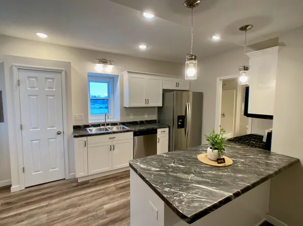 107 Main St E, Clarks Grove, MN
