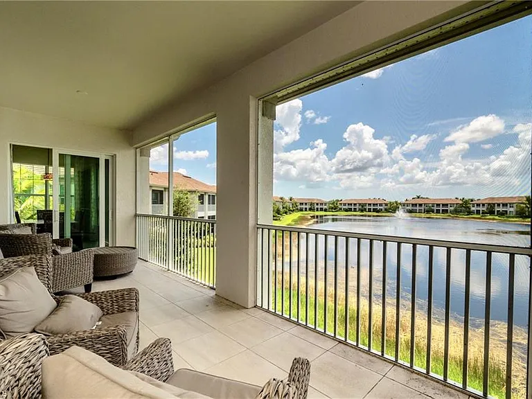 8008 Signature Club Cir — Photo 21
