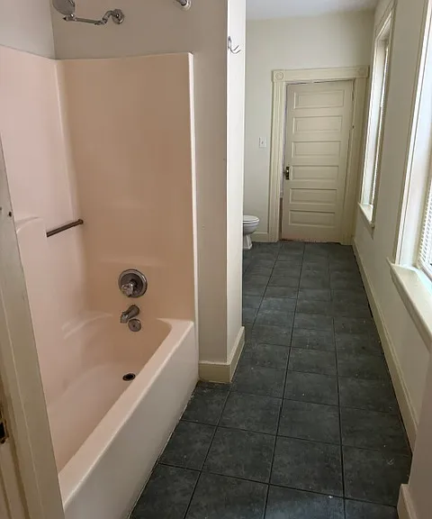 200 W Broad St #302 — Photo 5