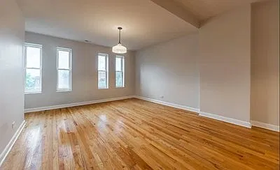 3 bed, 1100 sqft, $3,500 — Photo 2