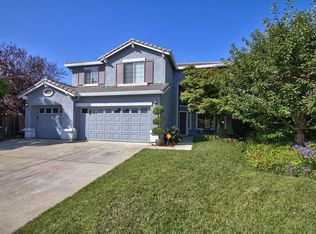 33 Whitman Cir, Salinas, CA 93906