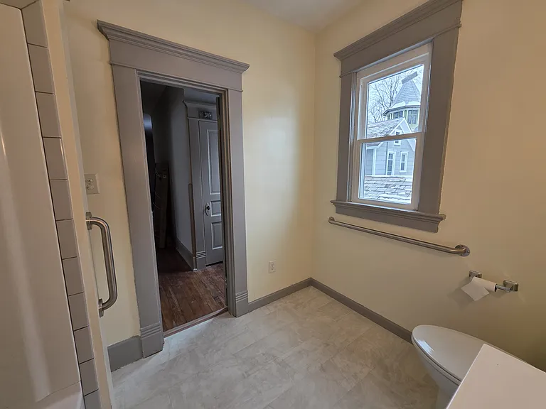 View inside the 2nd upstairs bath.