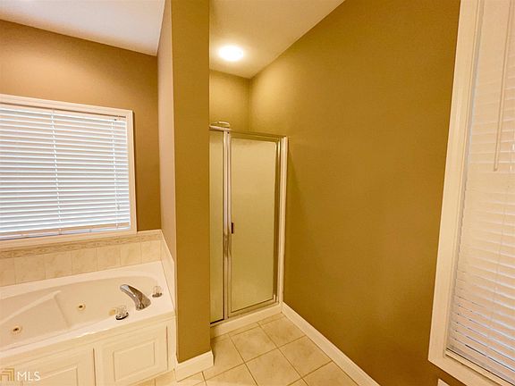 2nd image of 1445 Hodges Cir