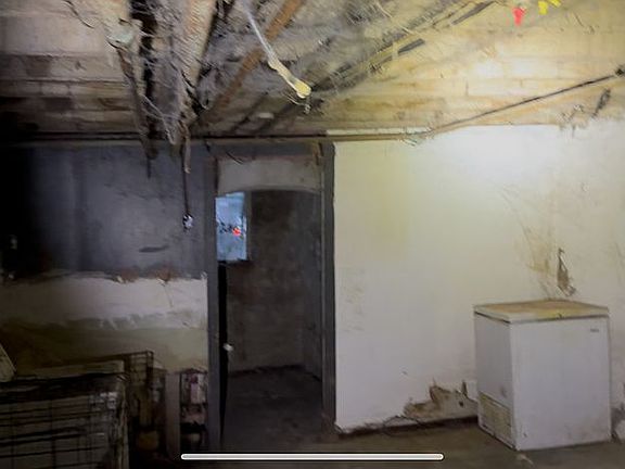 4th image of 6000 Chew Ave