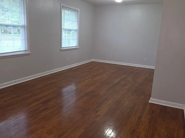 4202 Coventry Rd — Photo 9