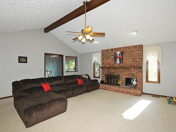 2nd image of 645 Beech Dr W
