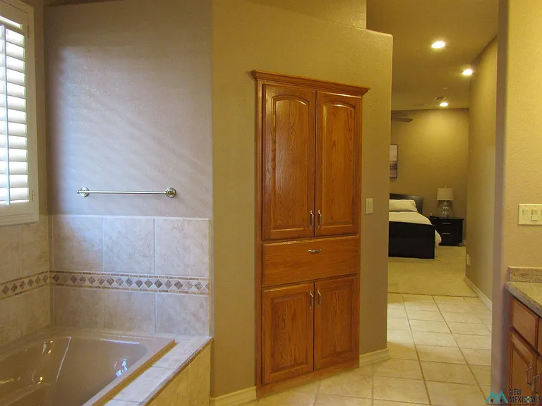 2104 W Ray Ave — Photo 31