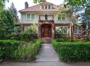7156 Ingram St, Forest Hills, NY 11375