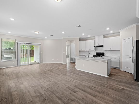 2nd image of 220 Espresso Dr